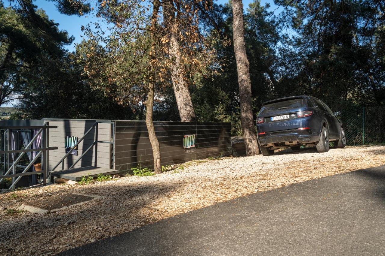 Mobile Home Joy Porton Biondi ロヴィニ エクステリア 写真